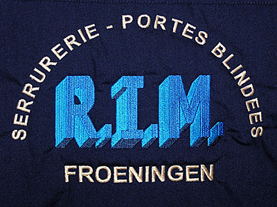 Broderie d'un logo 18 x 25 cm sur veste de travail